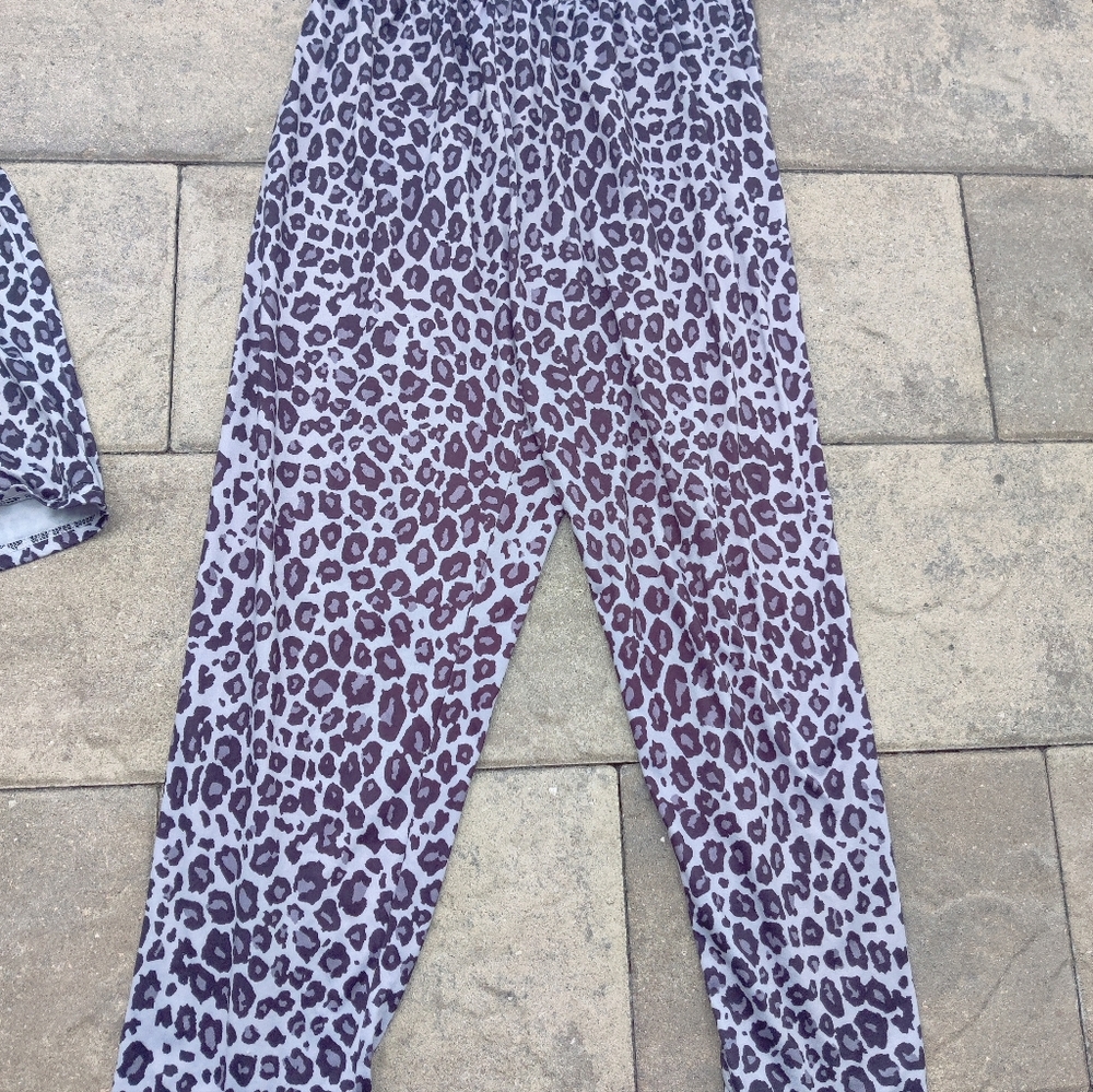 Leopard Print Pajama Set Large - Picture 3 of 7